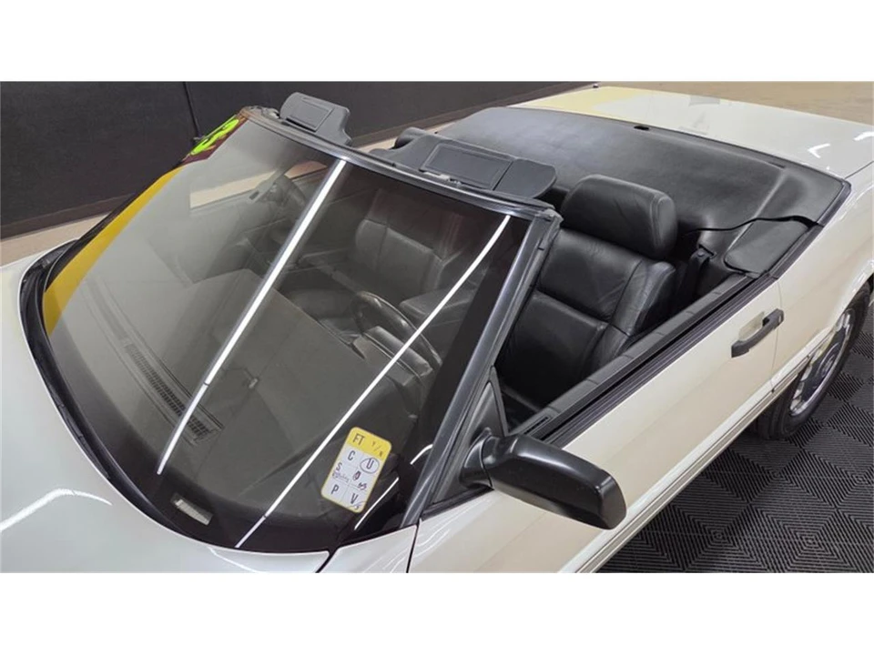 1993 Cadillac Allante - Image 15 of 31