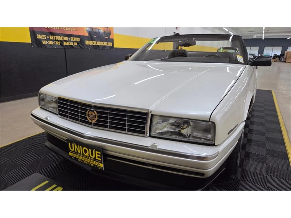 1993 Cadillac Allante - Image 10 of 31