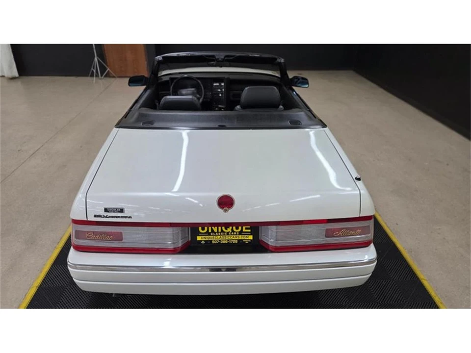1993 Cadillac Allante - Image 20 of 31