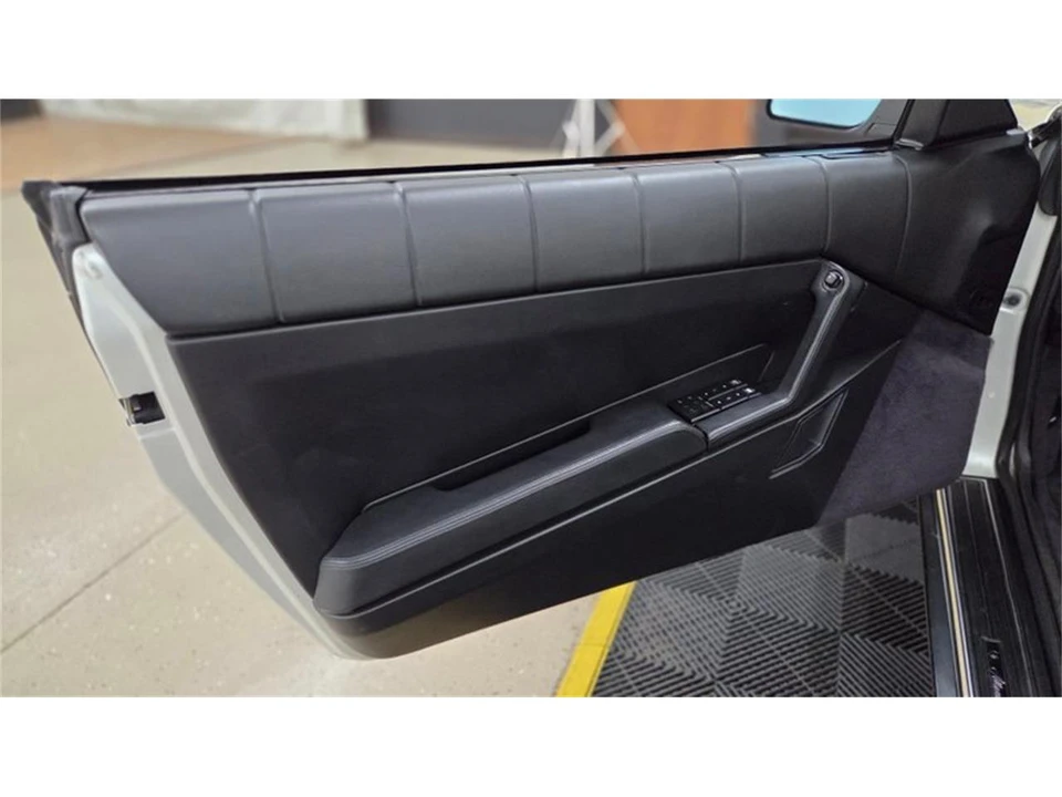 1993 Cadillac Allante - Image 31 of 31