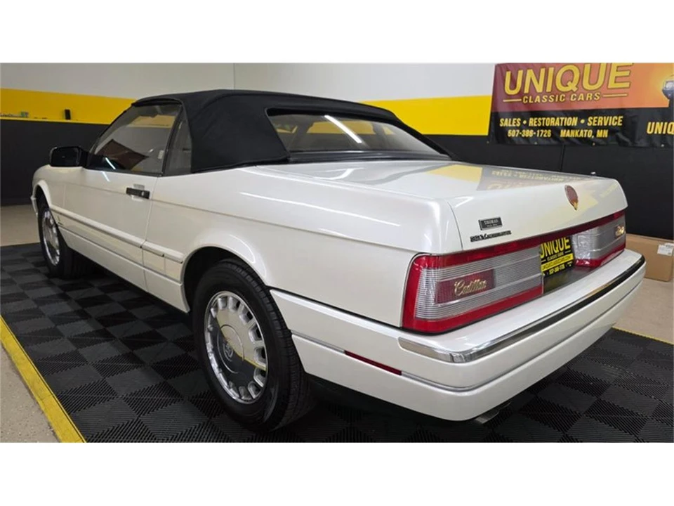 1993 Cadillac Allante - Image 26 of 31