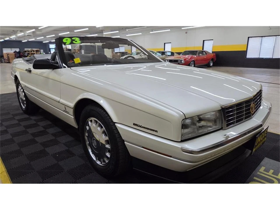 1993 Cadillac Allante - Image 3 of 31