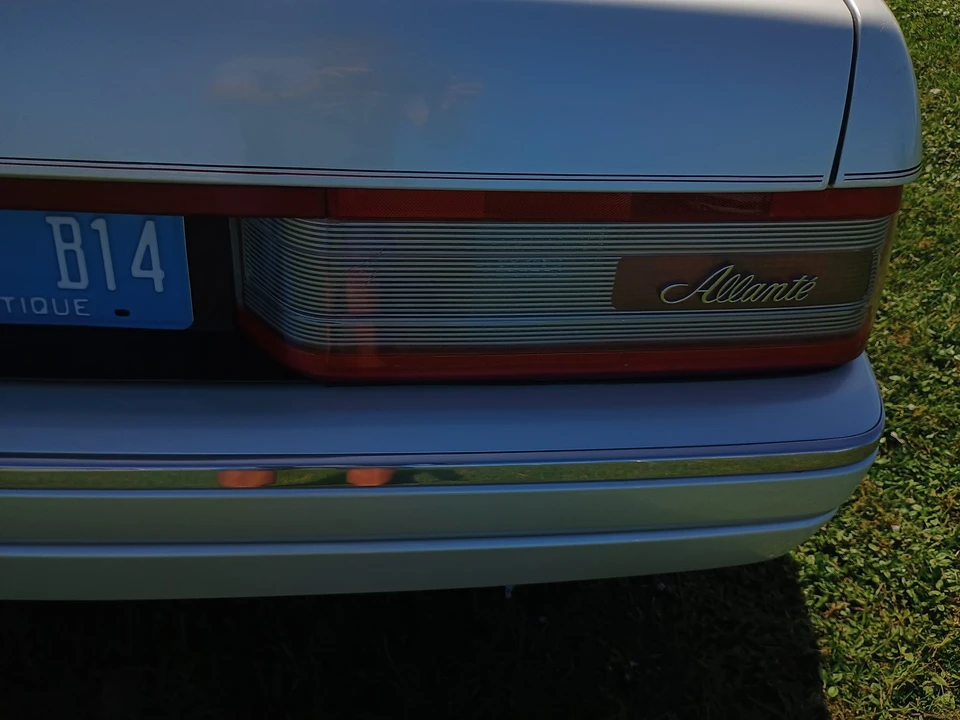1993 Cadillac Allante - Image 24 of 31