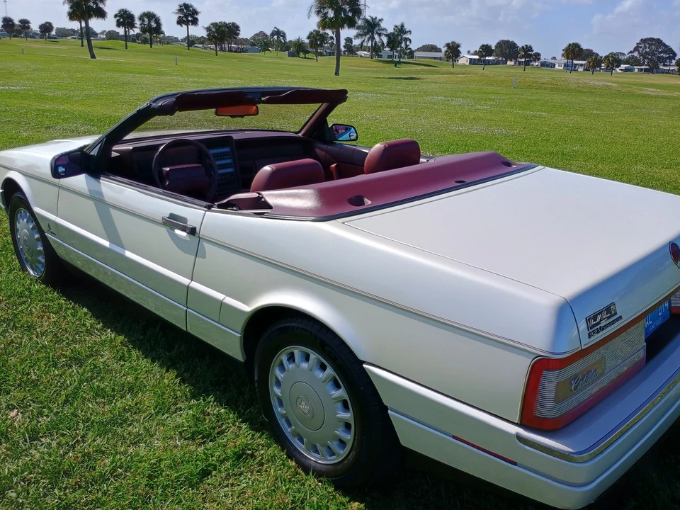 1993 Cadillac Allante - Image 8 of 31