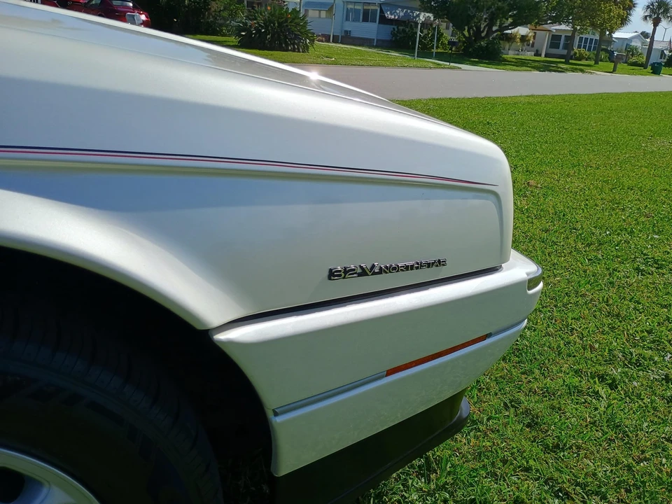 1993 Cadillac Allante - Image 28 of 31