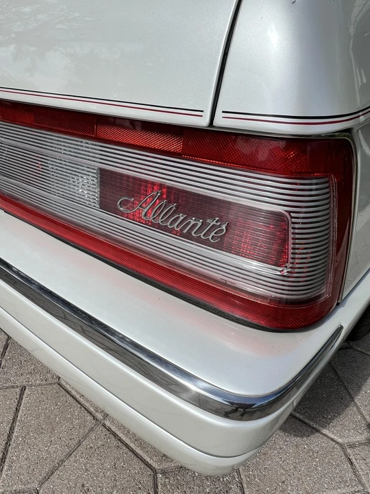 1993 Cadillac Allante - Image 25 of 31