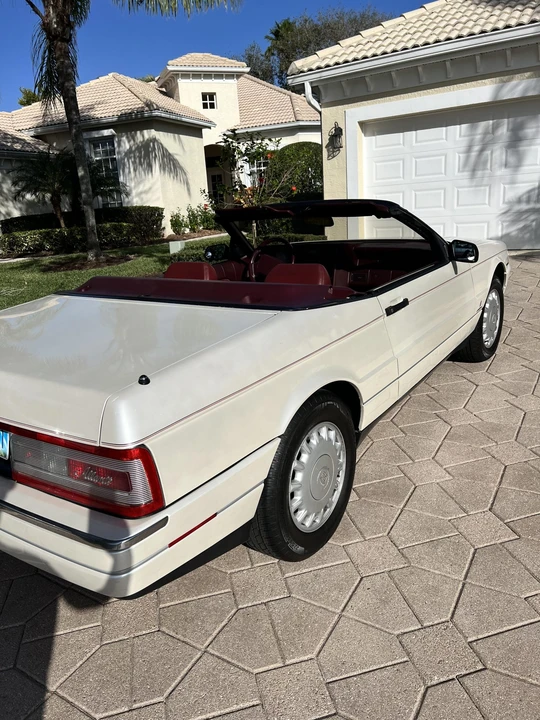 1993 Cadillac Allante - Image 15 of 31