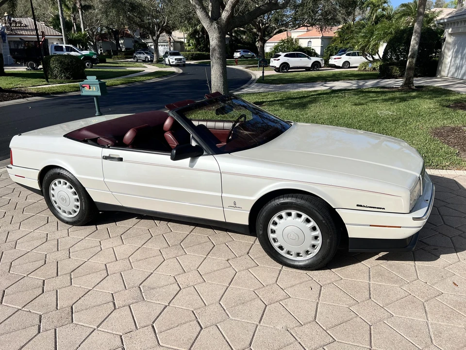 1993 Cadillac Allante - Image 11 of 31