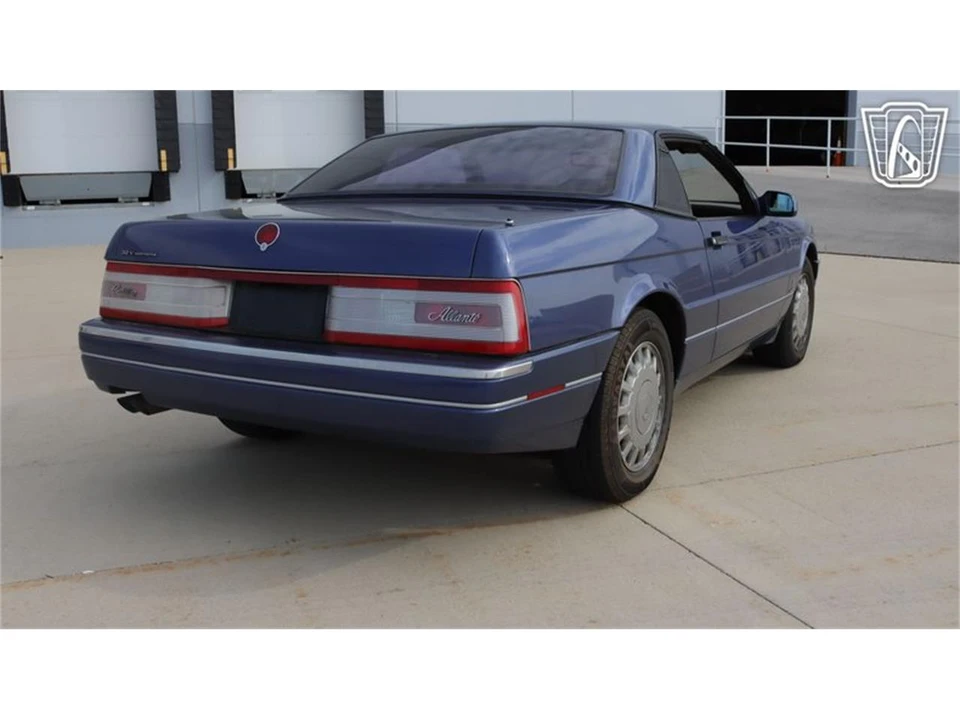 1993 Cadillac Allante - Image 22 of 31