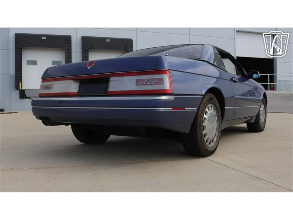 1993 Cadillac Allante - Image 23 of 31