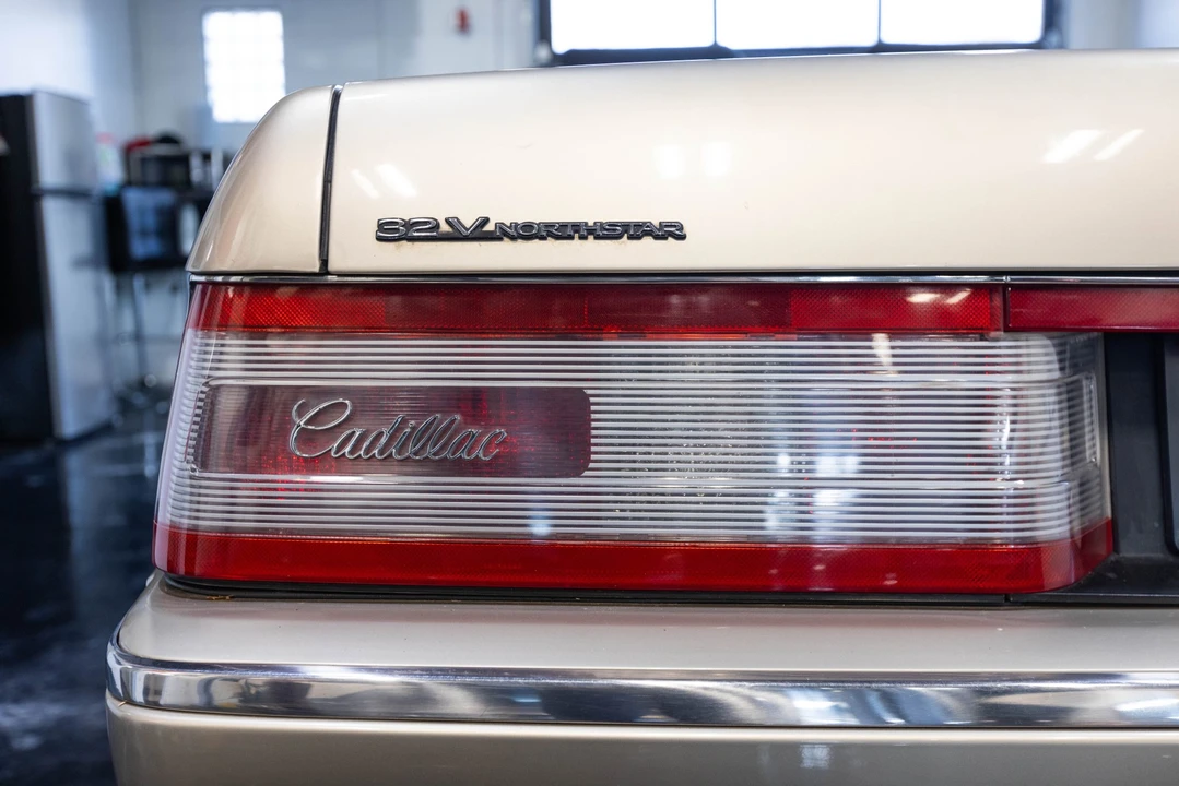 1993 Cadillac Allante - Image 25 of 31