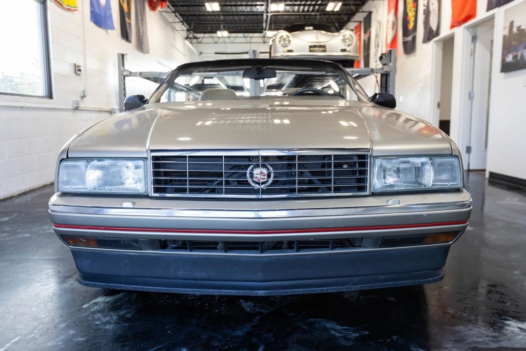 1993 Cadillac Allante - Image 10 of 31