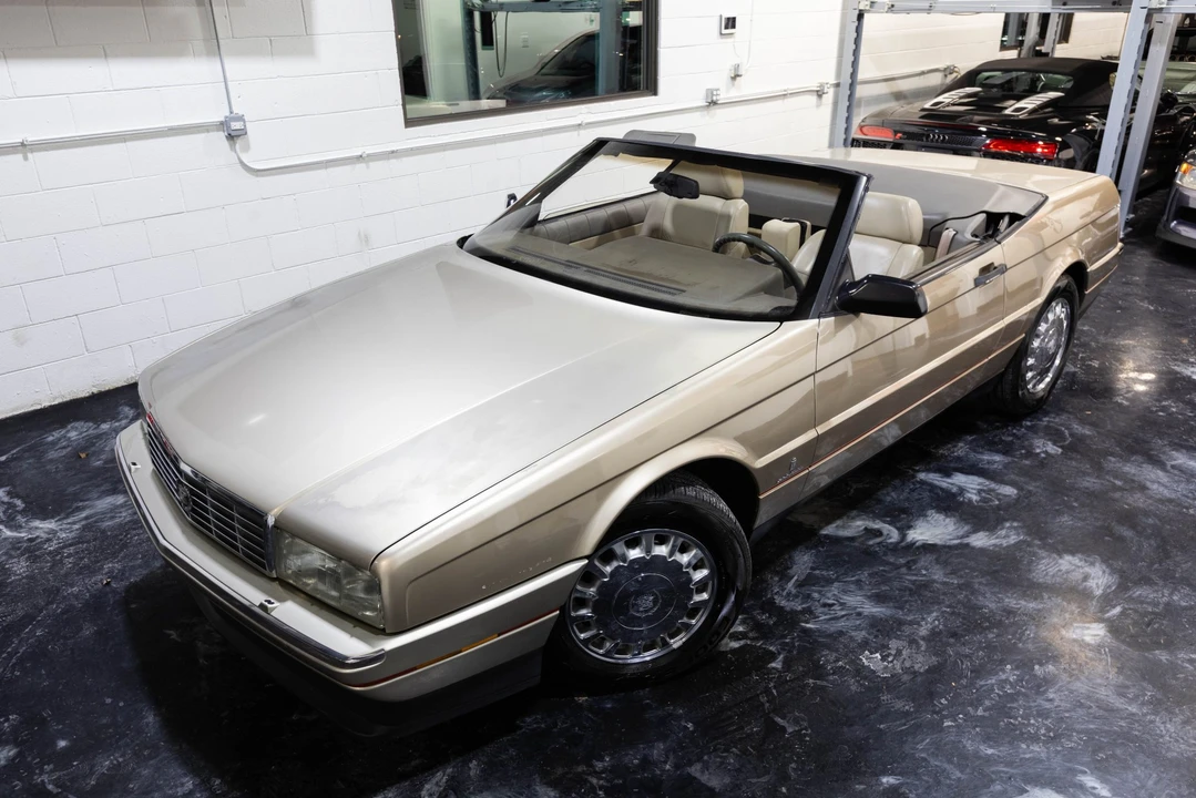 1993 Cadillac Allante - Image 2 of 31