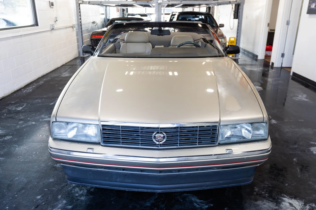 1993 Cadillac Allante - Image 3 of 31