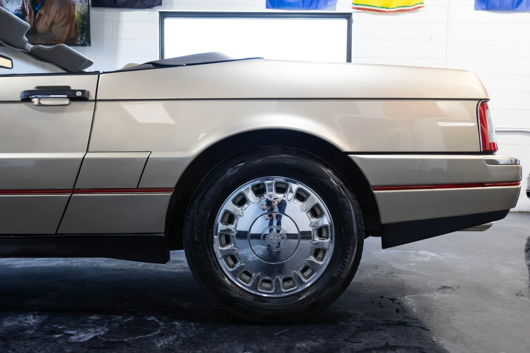 1993 Cadillac Allante - Image 10 of 12