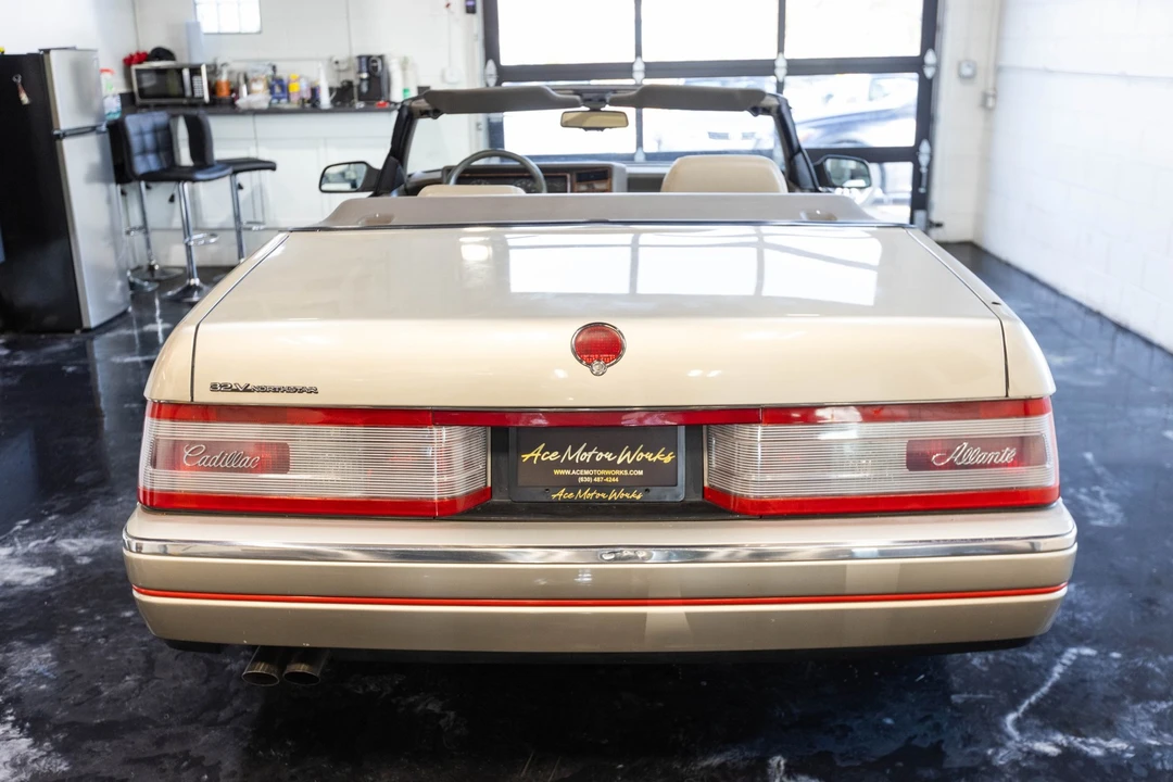 1993 Cadillac Allante - Image 13 of 21