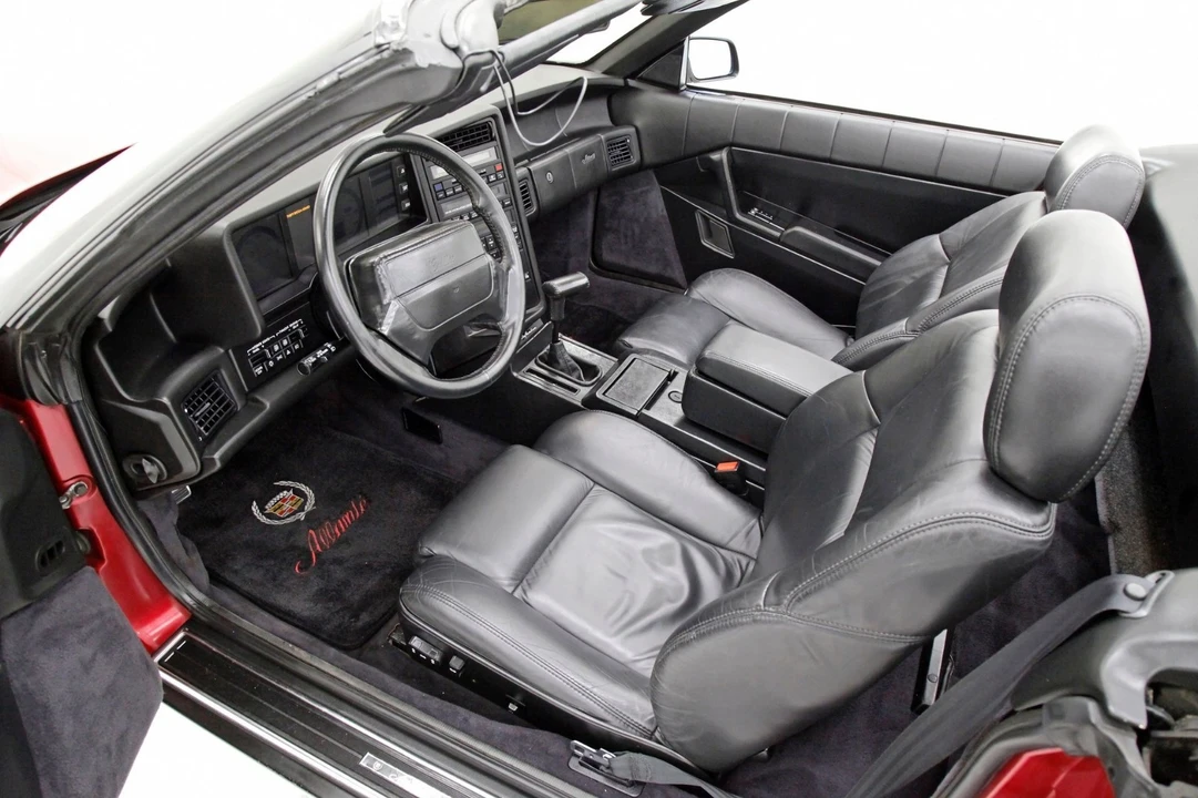 1993 Cadillac Allante - Image 8 of 21