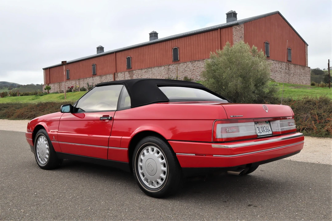 1993 Cadillac Allante - Image 25 of 31