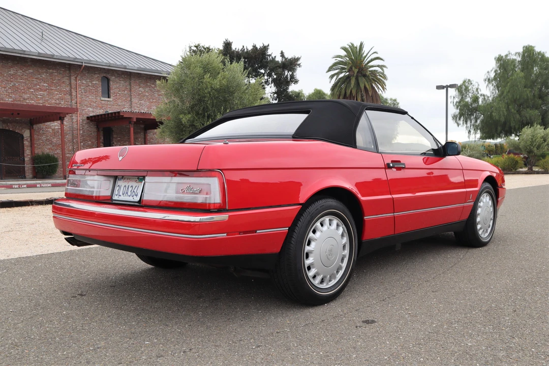 1993 Cadillac Allante - Image 30 of 31