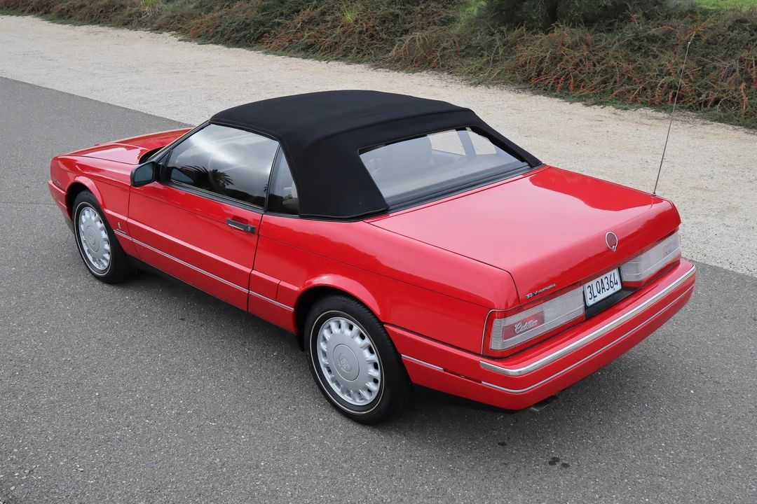 1993 Cadillac Allante - Image 24 of 31