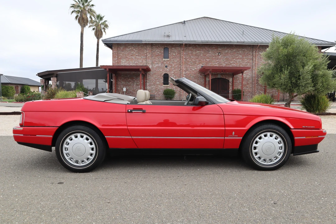 1993 Cadillac Allante - Image 14 of 31