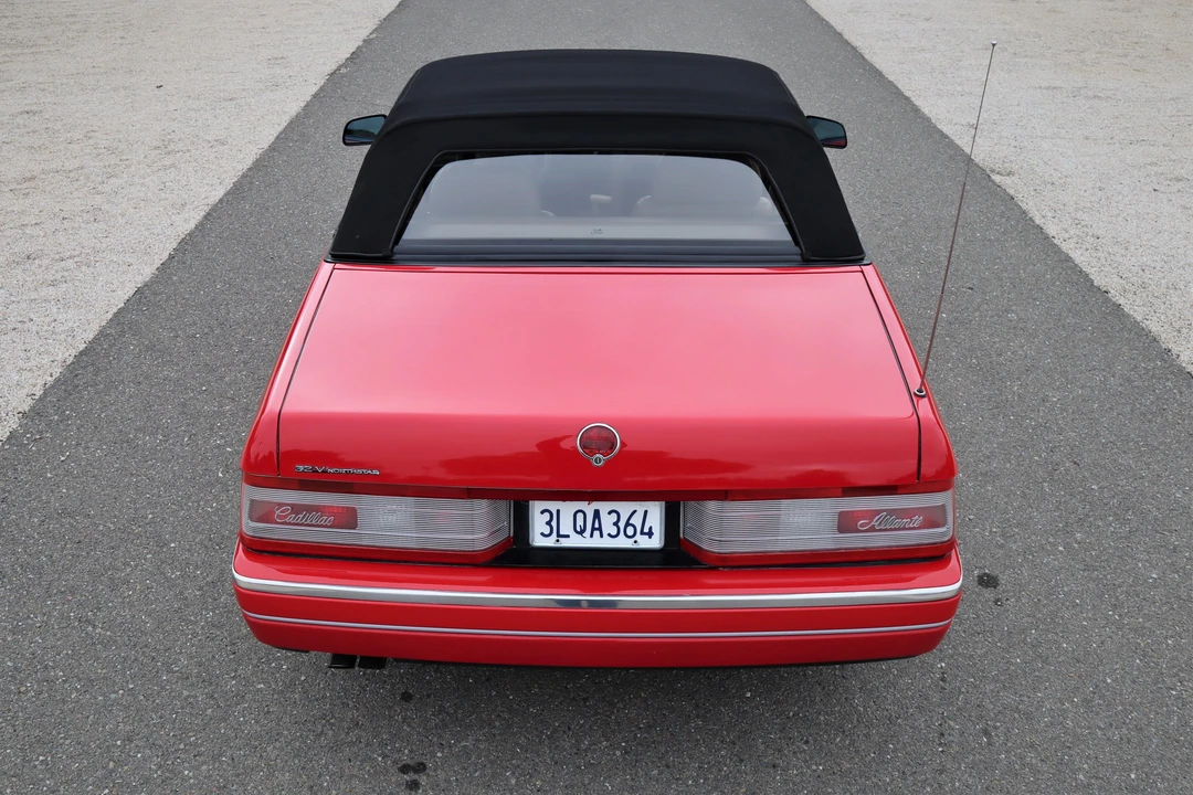1993 Cadillac Allante - Image 27 of 31