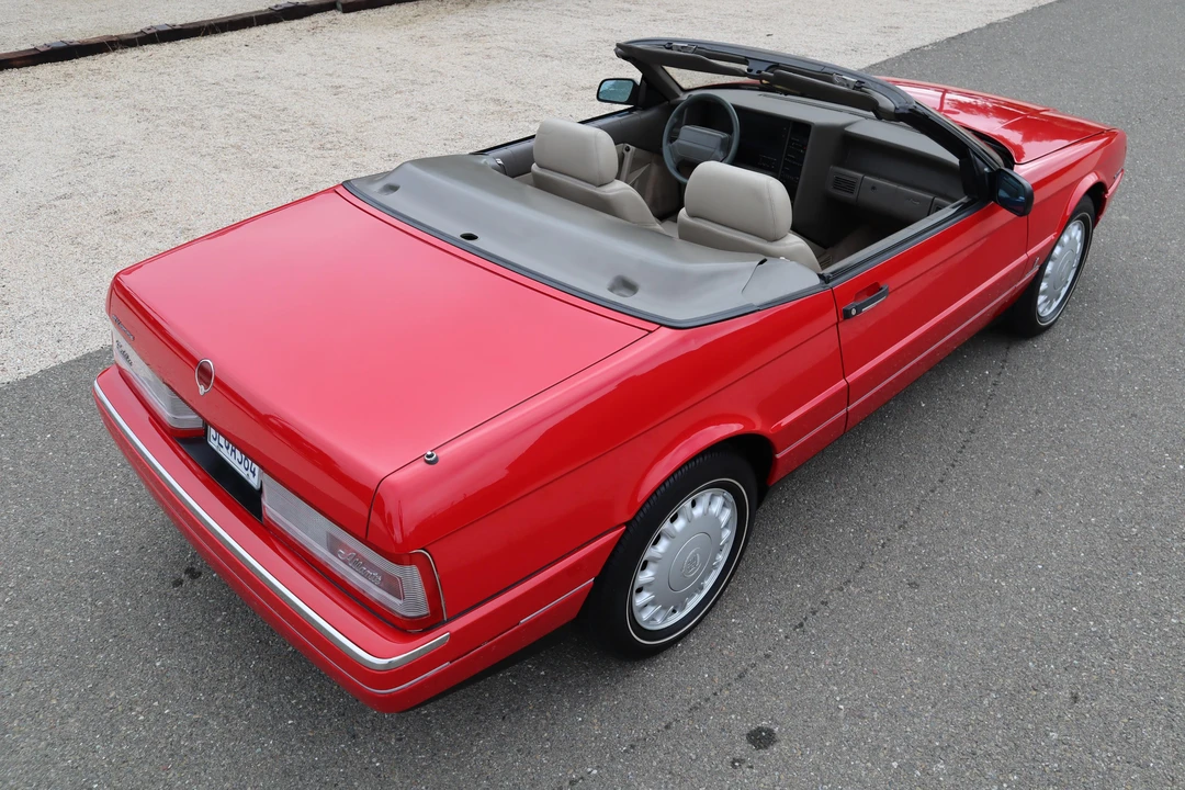 1993 Cadillac Allante - Image 13 of 31