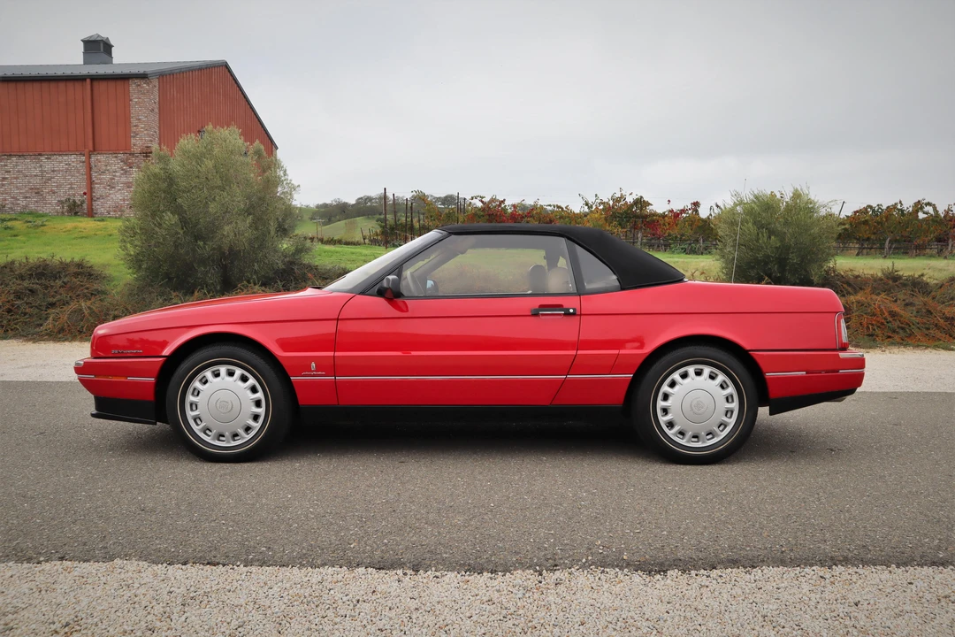 1993 Cadillac Allante - Image 23 of 31