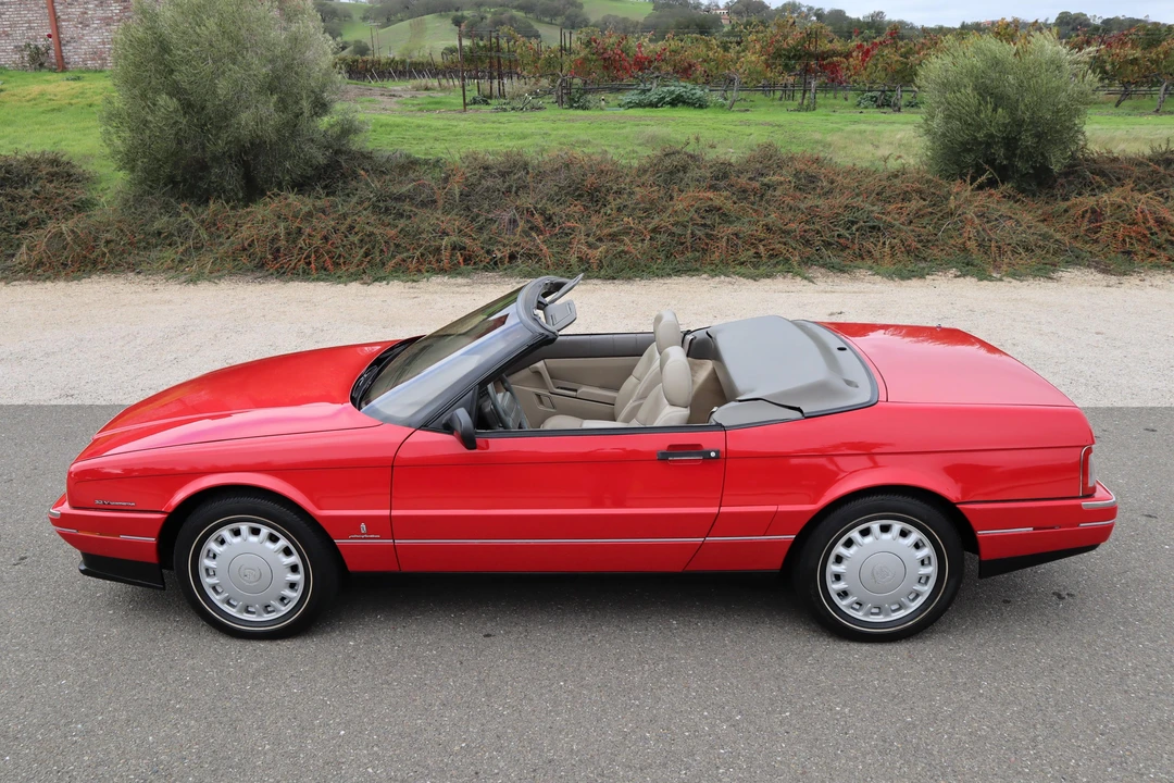 1993 Cadillac Allante - Image 8 of 31