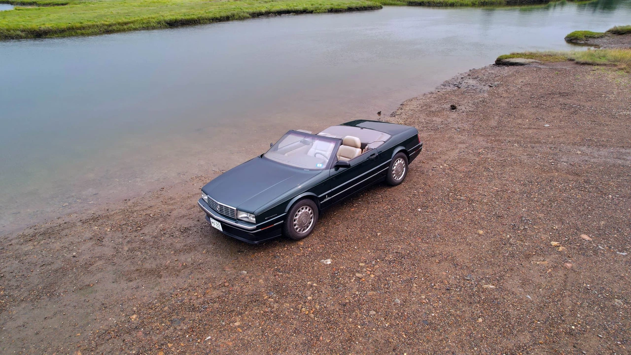 1993 Cadillac Allante - Image 10 of 31