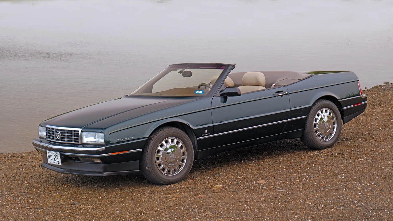 1993 Cadillac Allante - Image 2 of 31