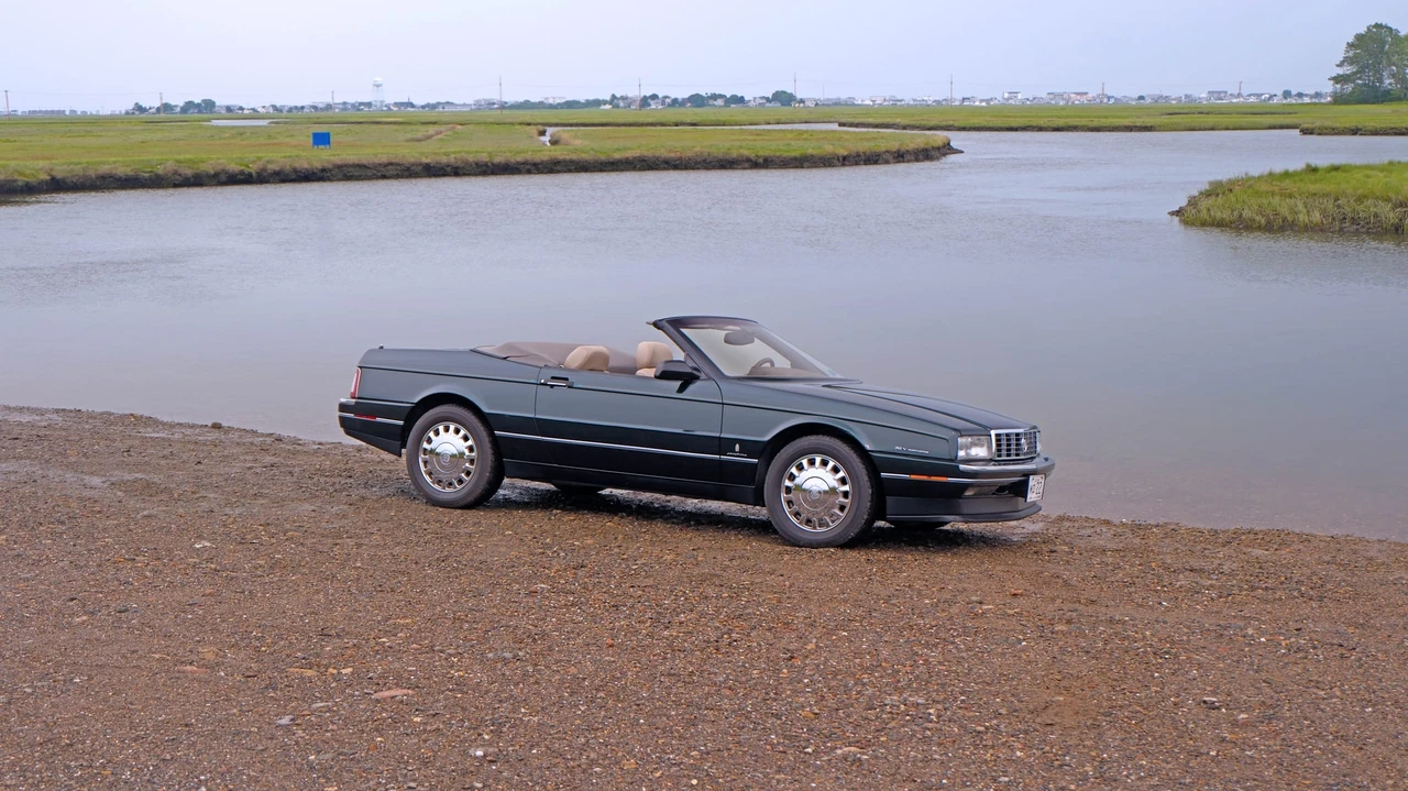 1993 Cadillac Allante - Image 23 of 31