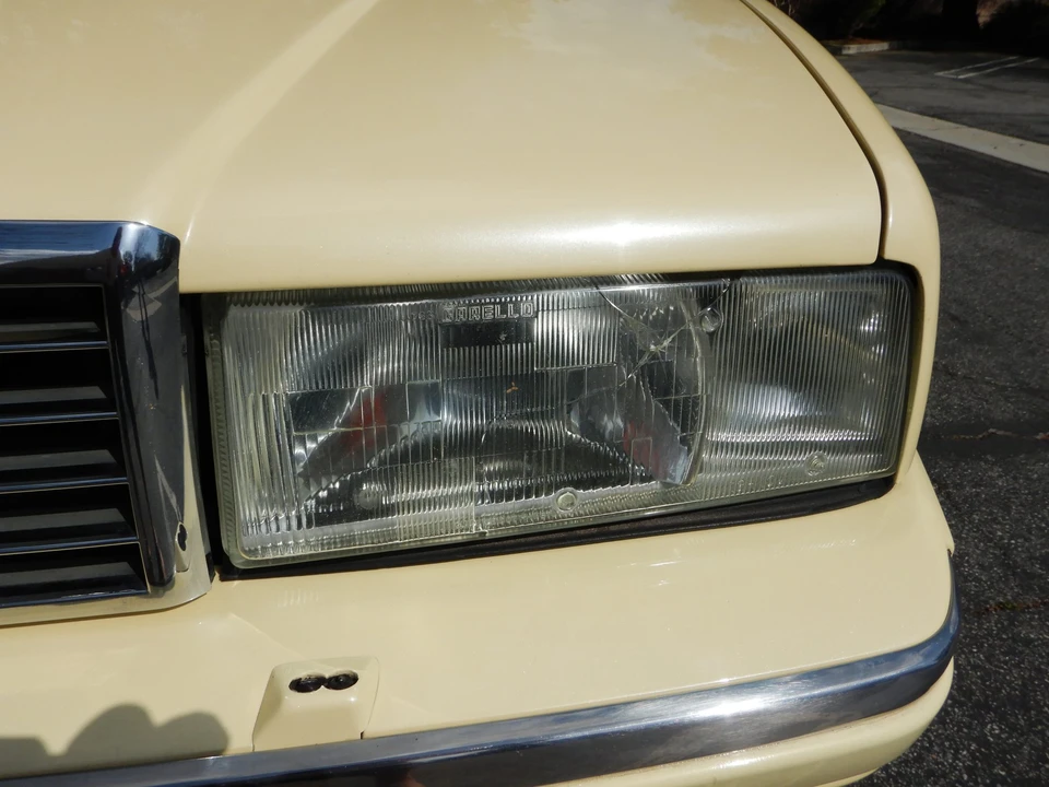1993 Cadillac Allante - Image 14 of 31