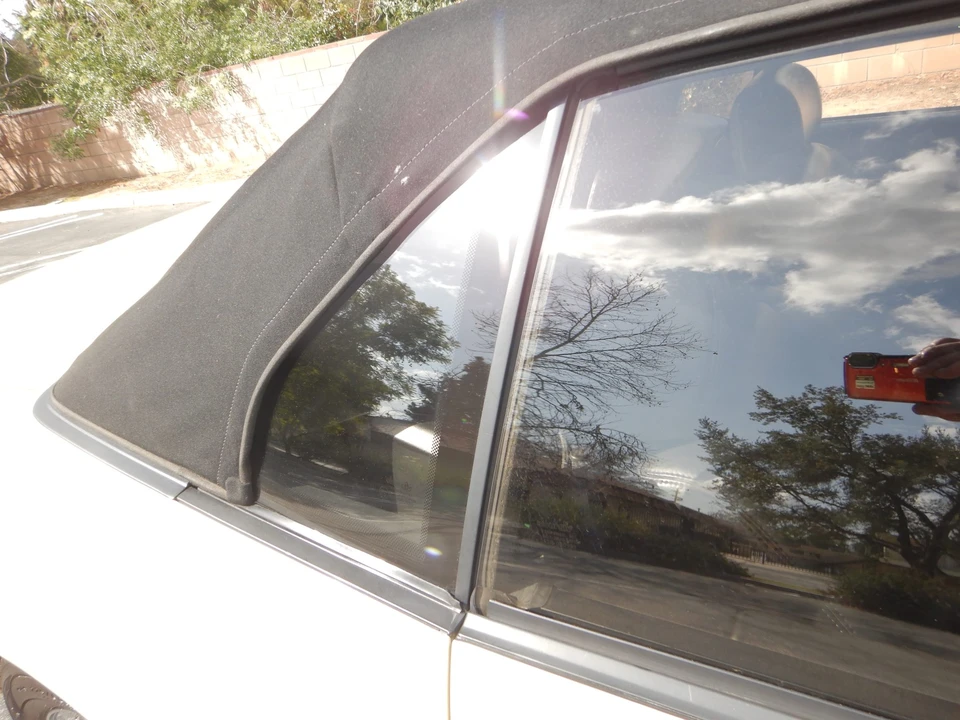 1993 Cadillac Allante - Image 23 of 31