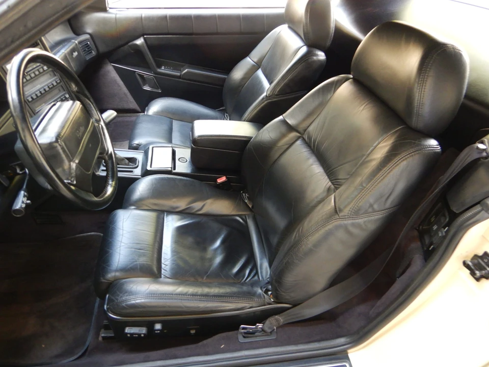 1993 Cadillac Allante - Image 28 of 31