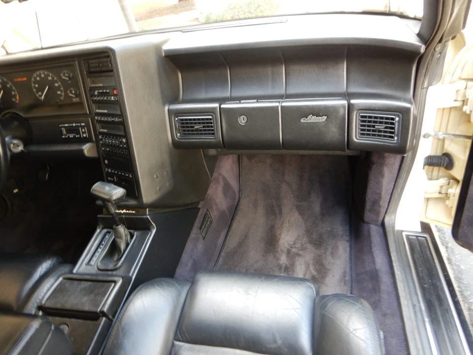 1993 Cadillac Allante - Image 31 of 31