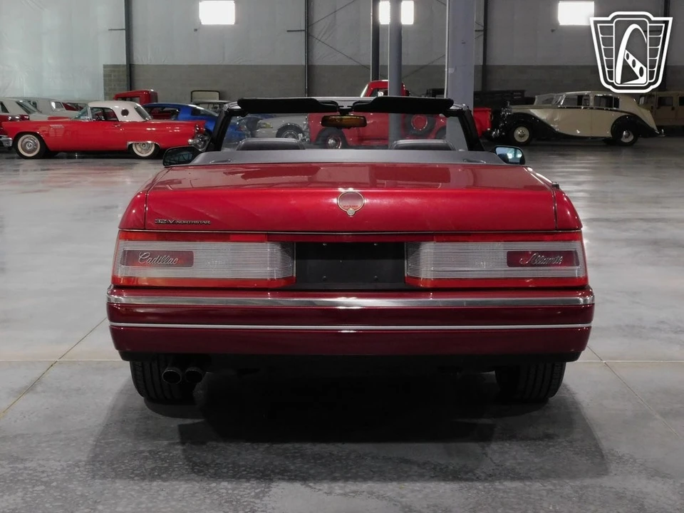 1993 Cadillac Allante - Image 17 of 21