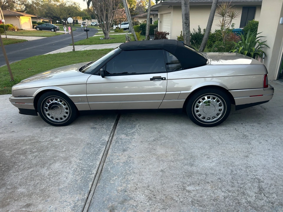 1993 Cadillac Allante - Image 14 of 21