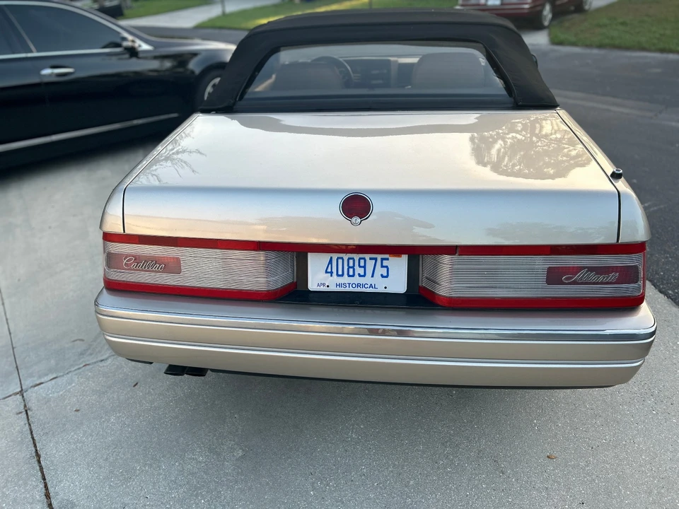 1993 Cadillac Allante - Image 19 of 21