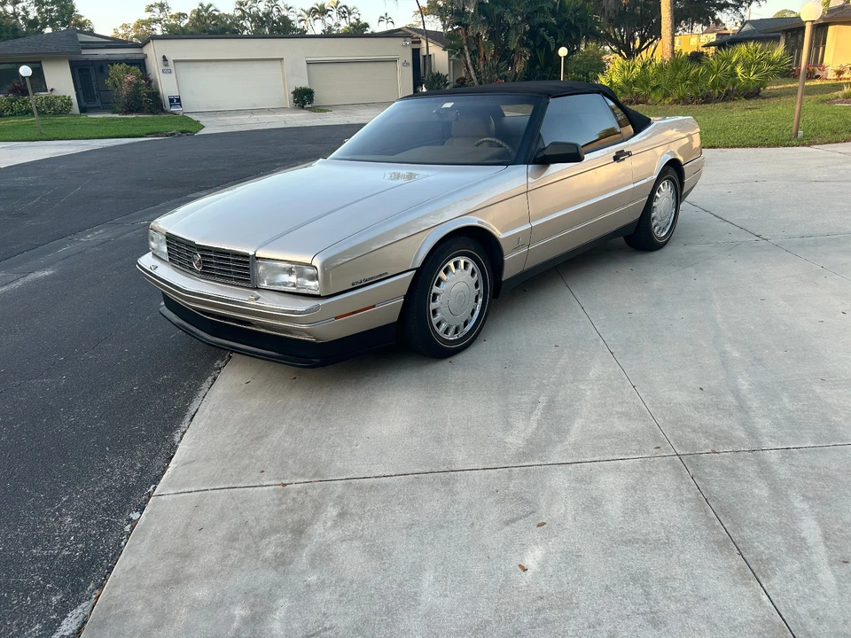 1993 Cadillac Allante - Image 11 of 21