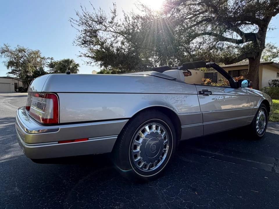 1993 Cadillac Allante - Image 7 of 21