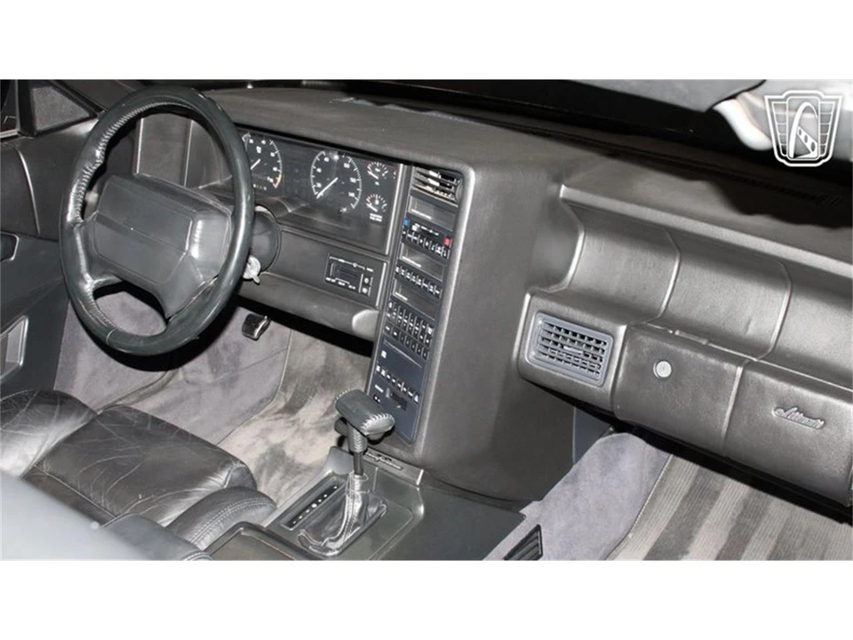 1993 Cadillac Allante - Image 10 of 31