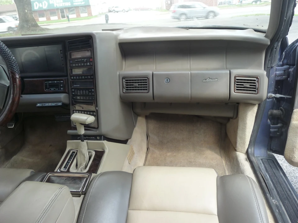 1993 Cadillac Allante - Image 17 of 20