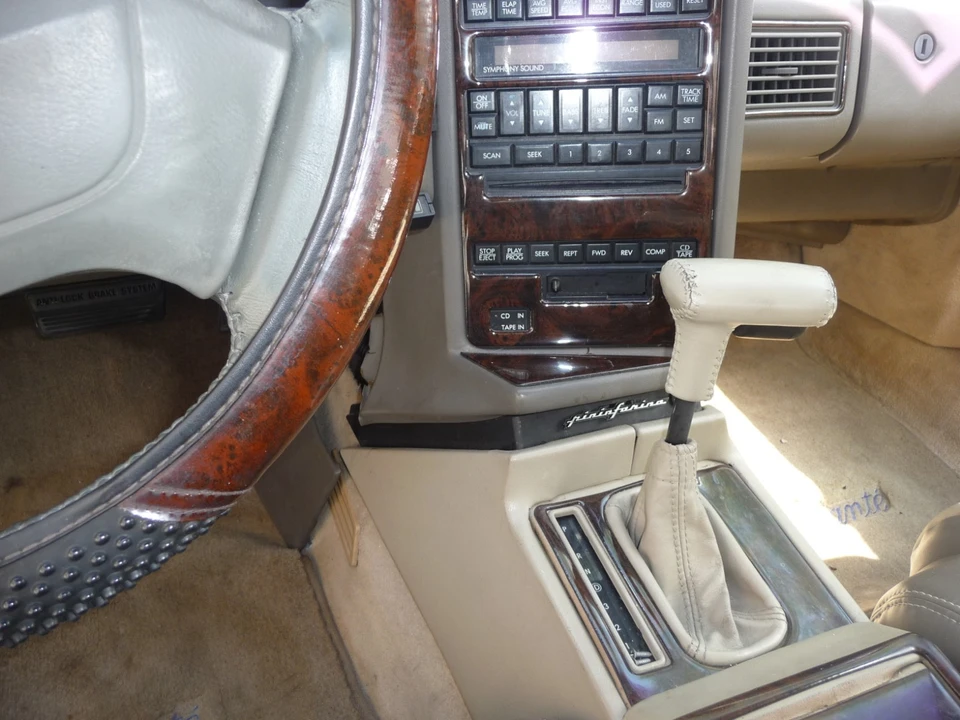 1993 Cadillac Allante - Image 14 of 20