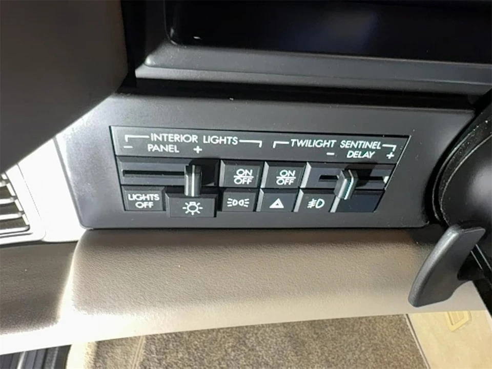1993 Cadillac Allante - Image 21 of 31