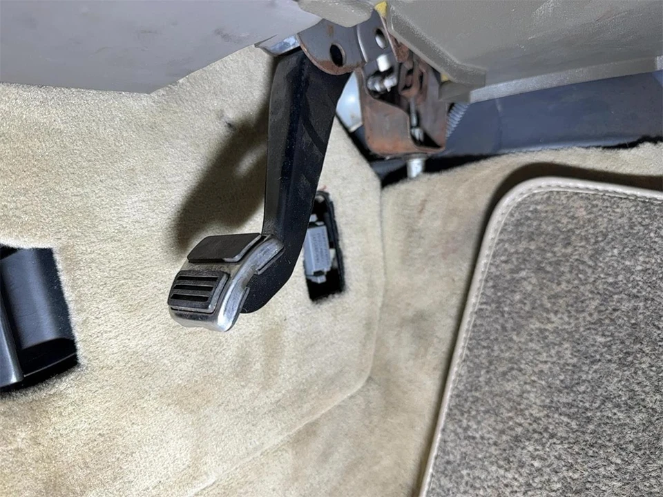 1993 Cadillac Allante - Image 27 of 31