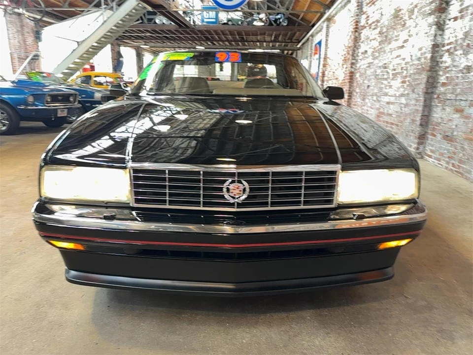 1993 Cadillac Allante - Image 8 of 31
