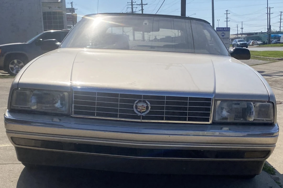 1993 Cadillac Allante - Image 2 of 31