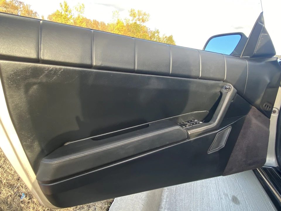 1993 Cadillac Allante - Image 26 of 31