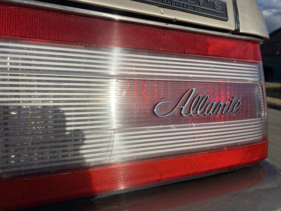 1993 Cadillac Allante - Image 17 of 31
